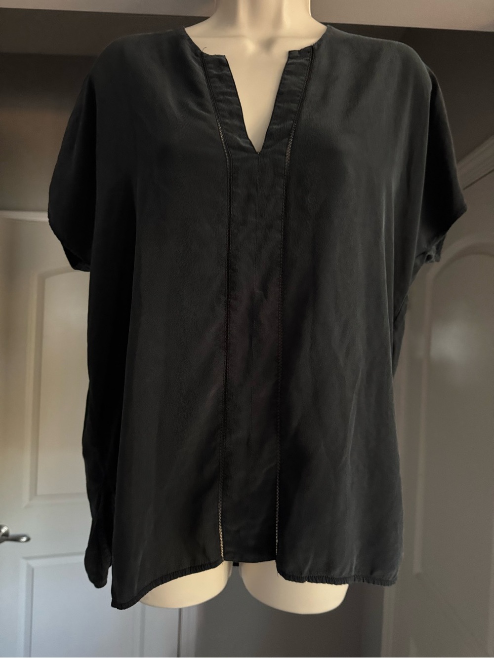 Vince 100% Silk Black Split Neck High Low Blouse Size S